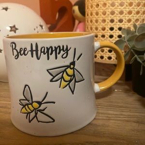 BEE HAPPY mug